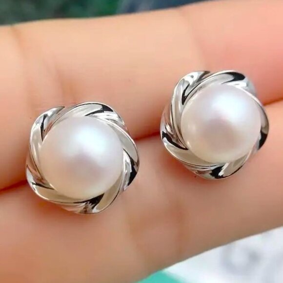 Pearl Earrings Minimalist Simple Trendy Silver Classic Elegant Studs Formal NEW - Picture 1 of 3